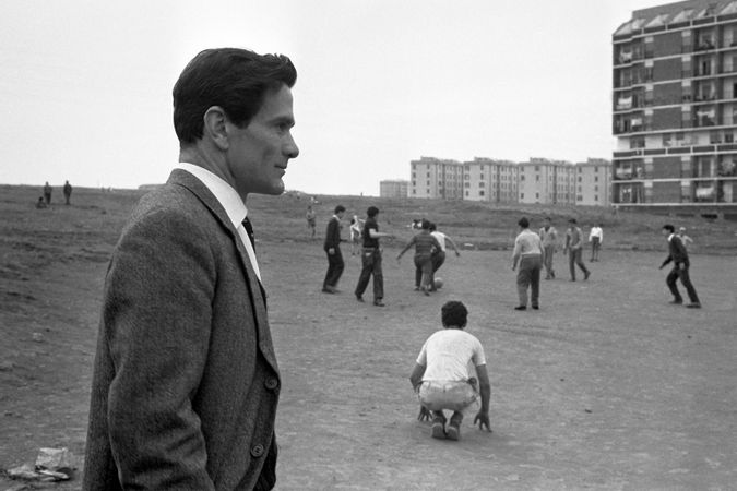 Pier Paolo Pasolini nel quartiere di Centocelle