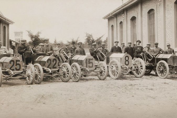 Immagine auto da corsa