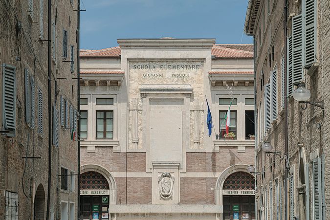 Scuola Giovanni Pascoli, Urbino