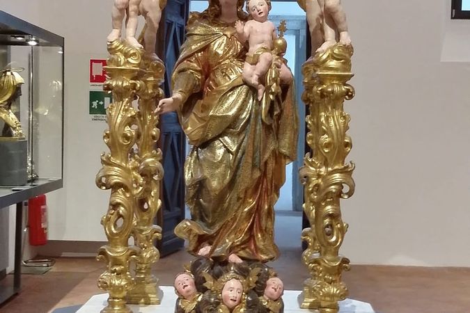 Madonna del Rosario e cassa processionale