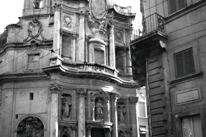 Chiesa di San Carlino alle Quattro Fontane, la facciata