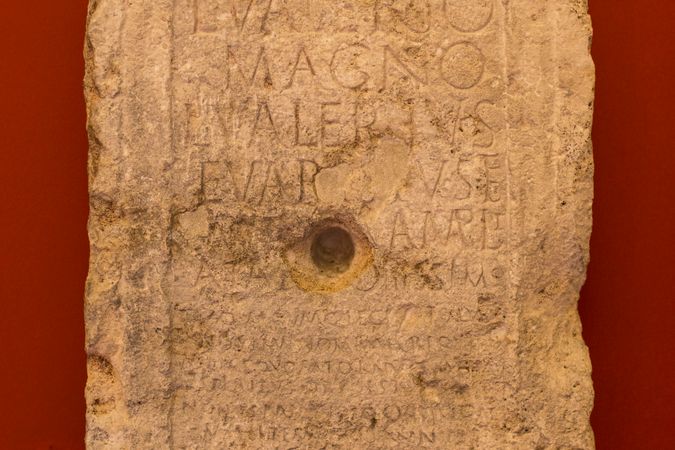 Stele funeraria di L. Valerius Magnus