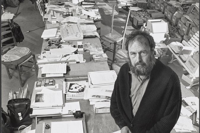 Harald Szeemann nel suo ufficio e archivio la Fabbrica Rosa