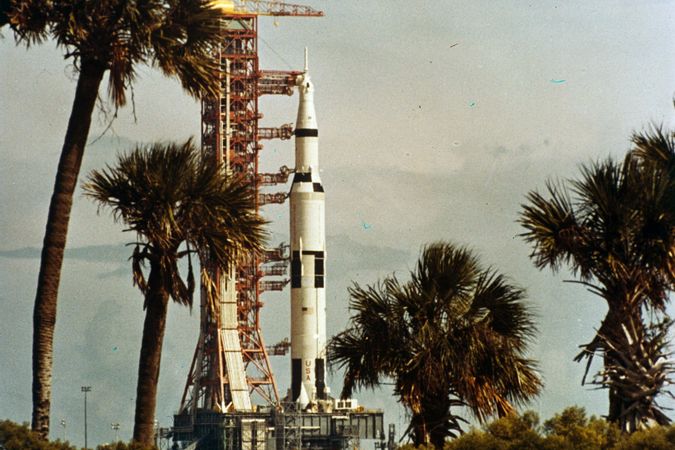 Il razzo Saturn V che ha permesso ai tre astronauti di atterare sulla luna con la missione Apollo 11