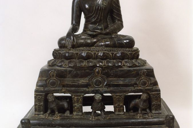 Buddha Shakyamuni sul trono dei leoni