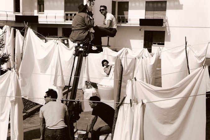 Esterno della Paul-film durante le riprese di un carosello Supertrim