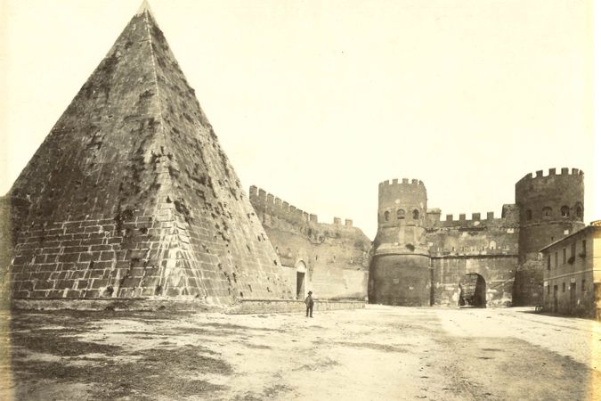 Piramide Cestia