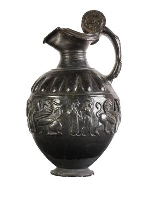 Brocca (oinochoe) in bucchero a stampo
