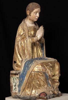 Scultura rappresentante la Madonna orante 