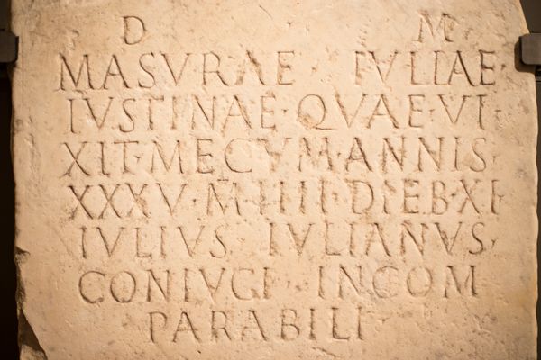 Epigrafe funeraria di Masura Iulia Iustina