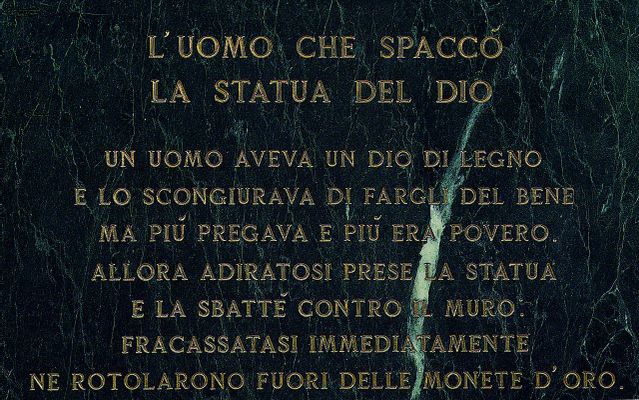 L’uomo che spaccò la statua del Dio