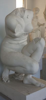 calco di statua, Afrodite accovacciata 