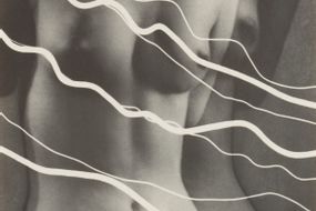 wo/MAN RAY.