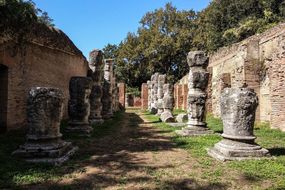 Porti di Claudio e di Traiano